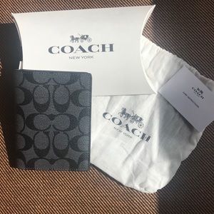 Coach logo passport holder BRAND NEW